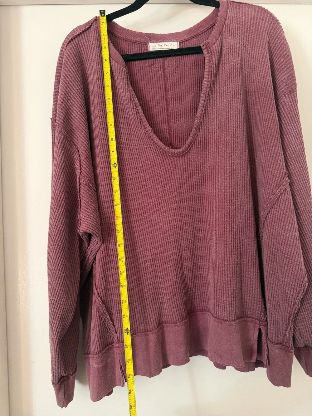 Free People Relaxed Waffle V-Neck Sweater in Mauve